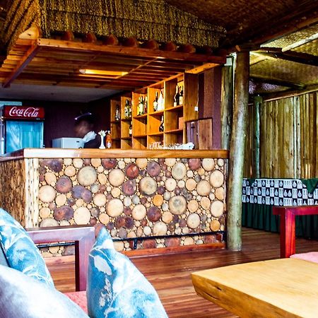 Queen Elizabeth Pvt Lodge Kichwamba Esterno foto