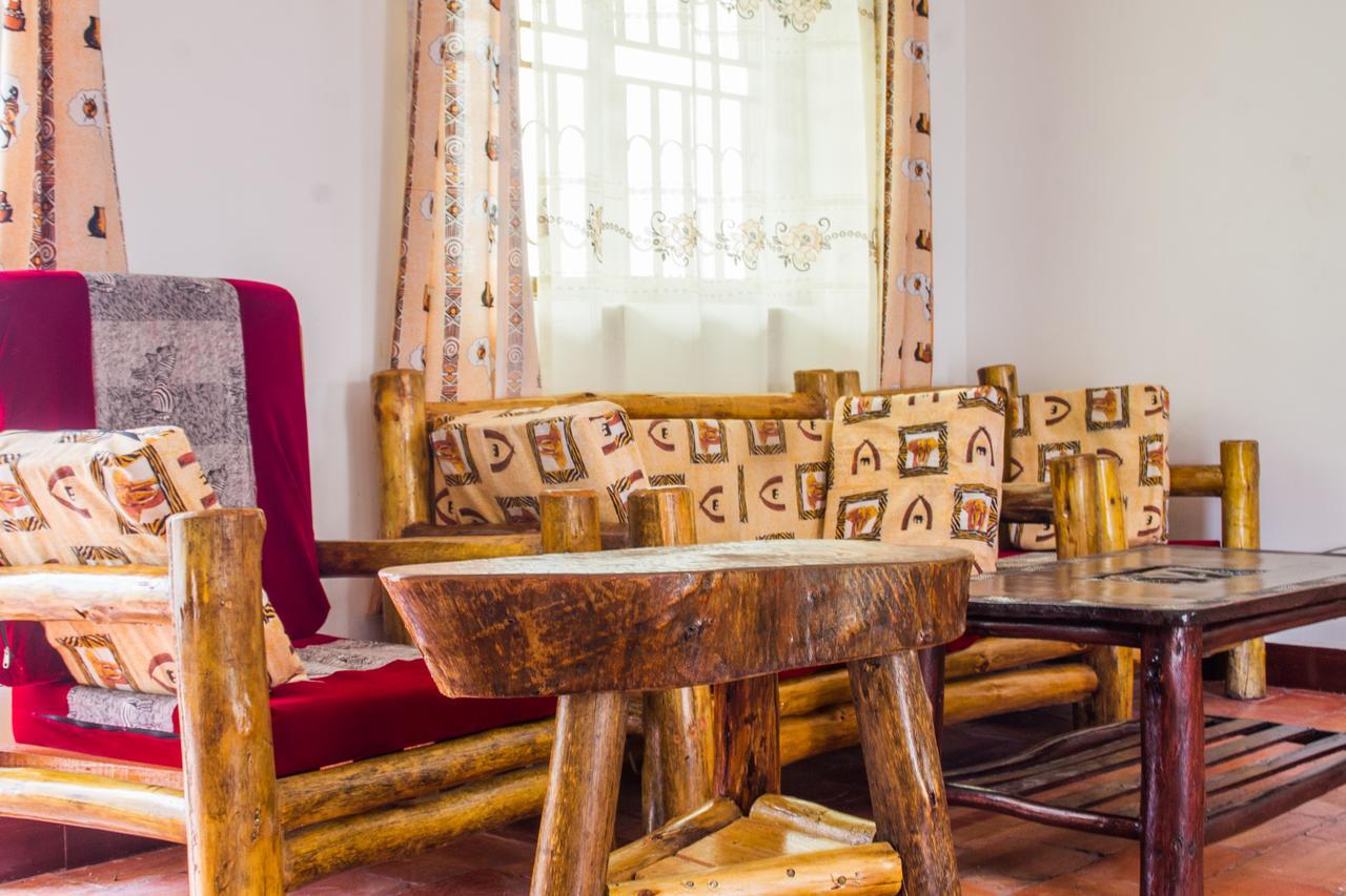 Queen Elizabeth Pvt Lodge Kichwamba Esterno foto