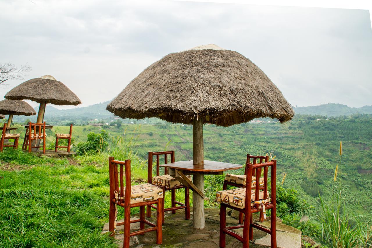 Queen Elizabeth Pvt Lodge Kichwamba Esterno foto