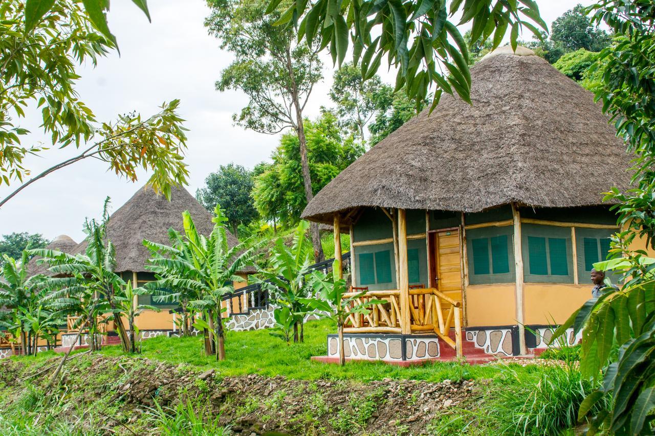 Queen Elizabeth Pvt Lodge Kichwamba Esterno foto