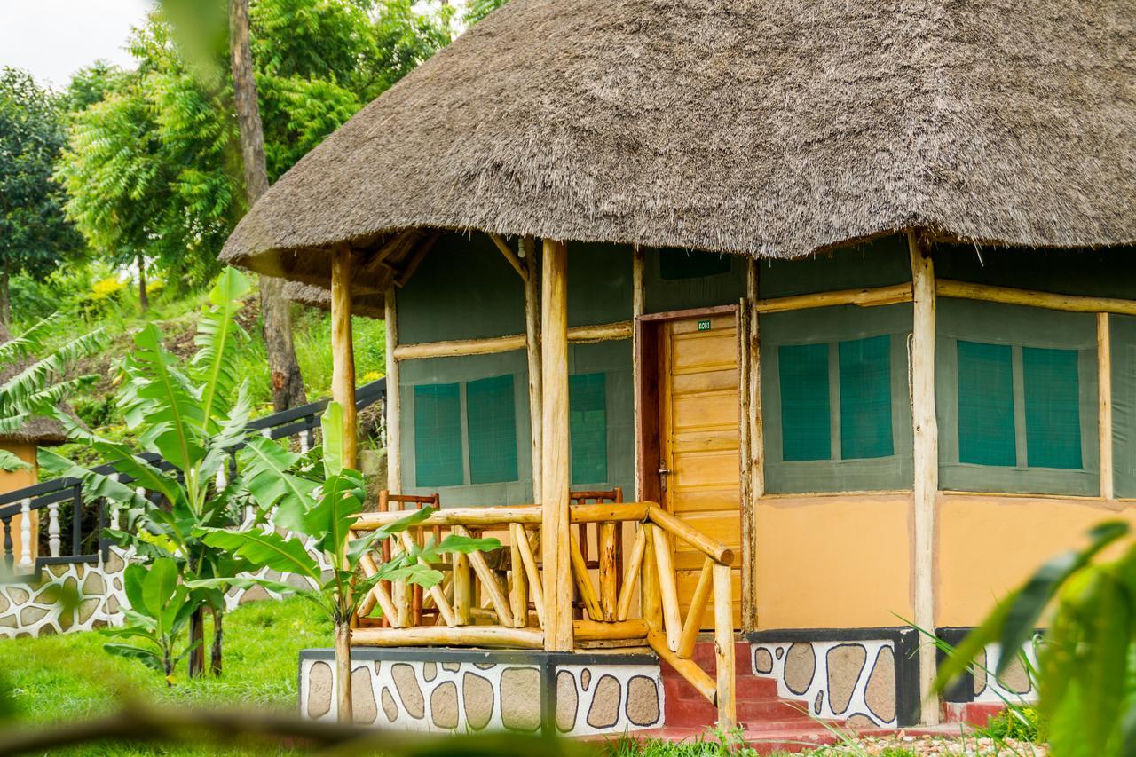Queen Elizabeth Pvt Lodge Kichwamba Esterno foto