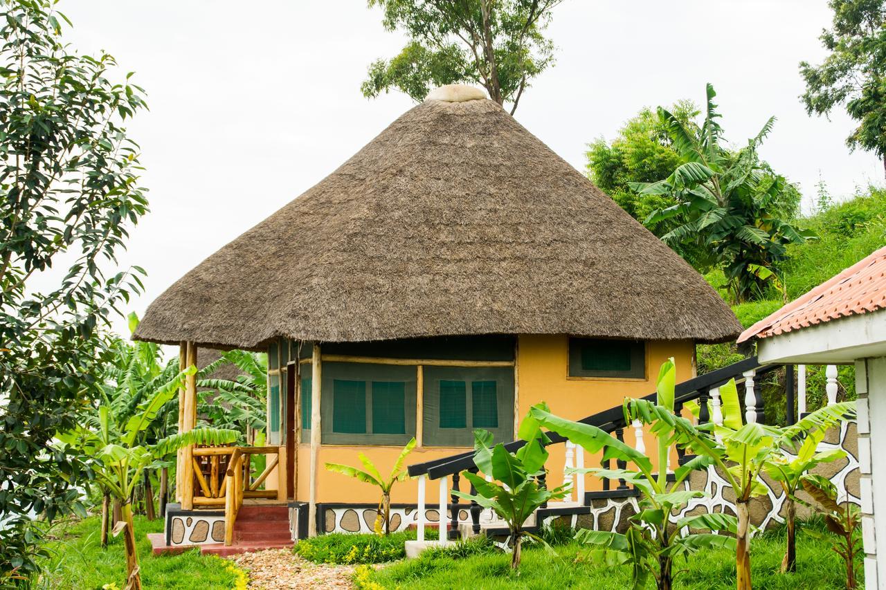 Queen Elizabeth Pvt Lodge Kichwamba Esterno foto