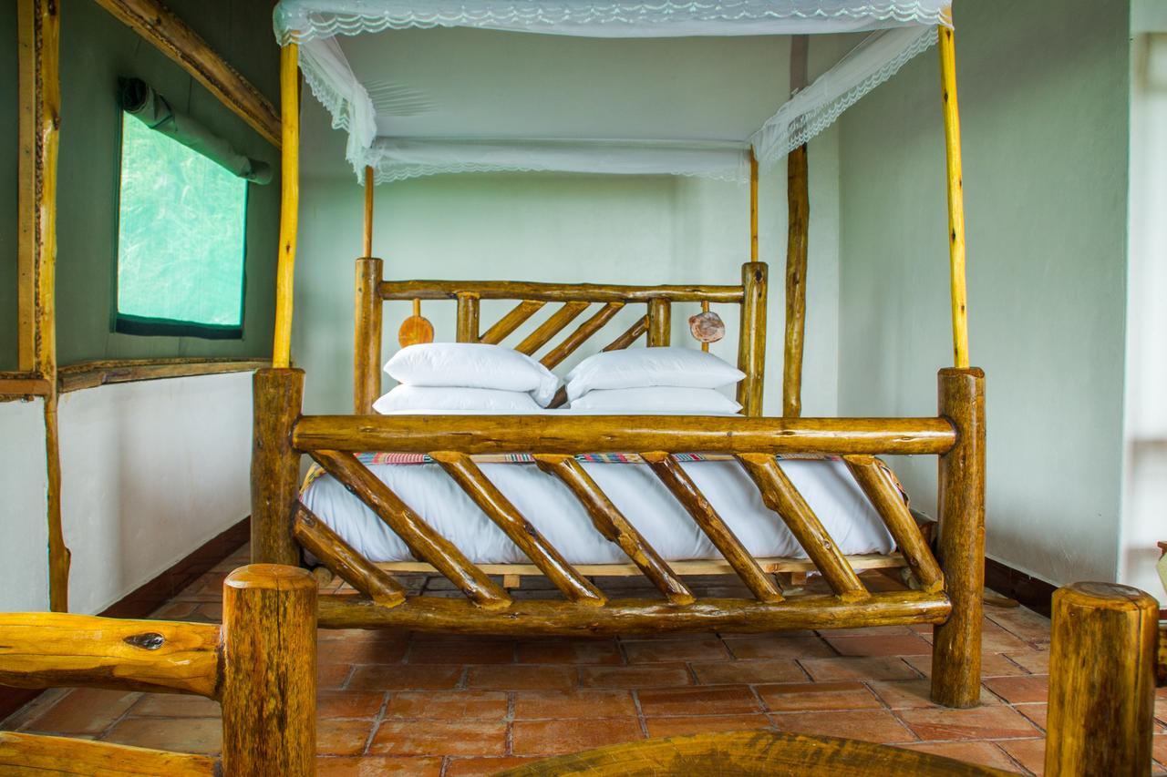 Queen Elizabeth Pvt Lodge Kichwamba Esterno foto