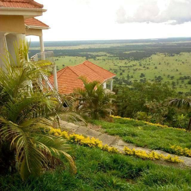 Queen Elizabeth Pvt Lodge Kichwamba Esterno foto